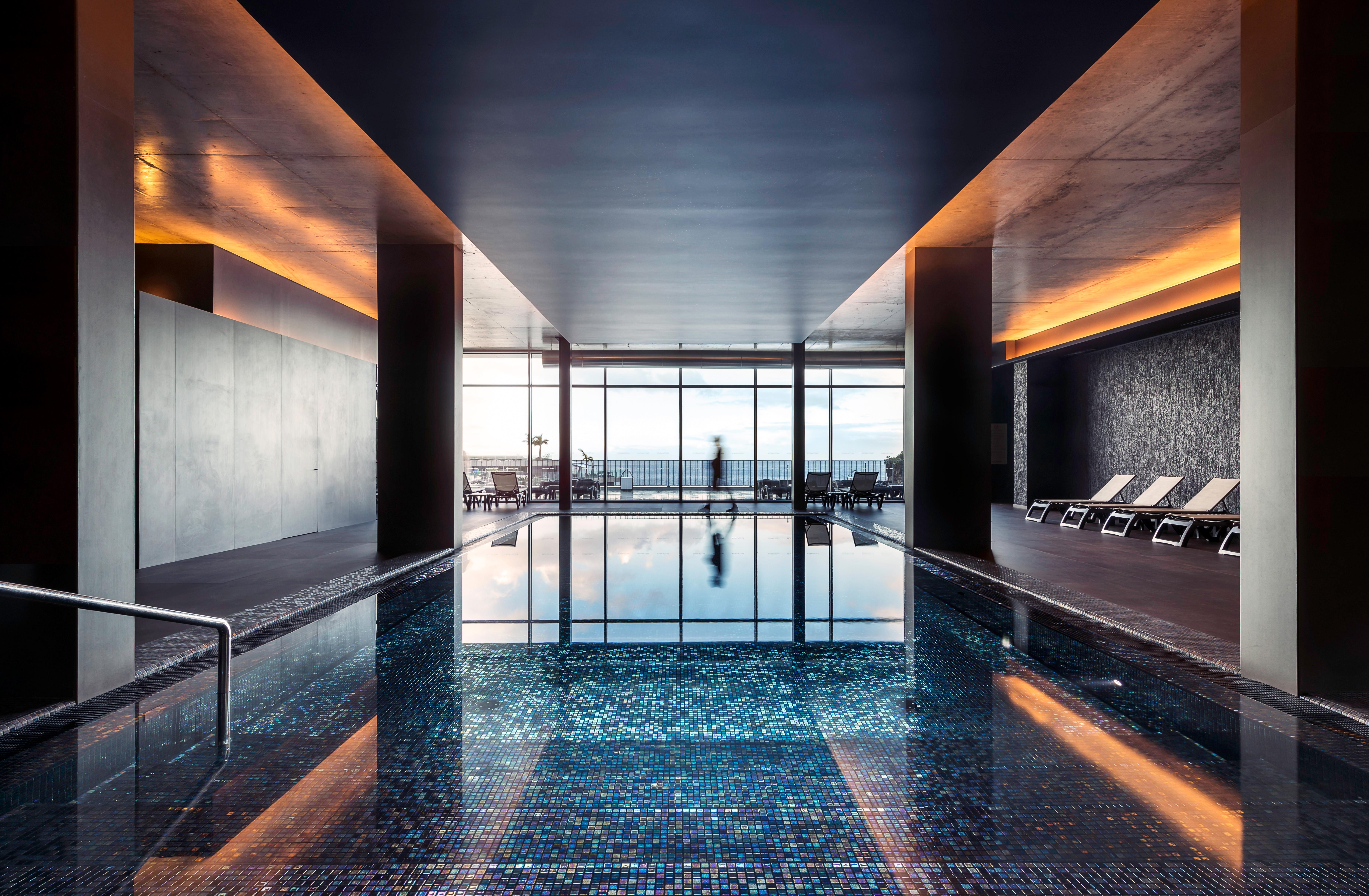 Saccharum - Resort And Spa - Savoy Signature Calheta  Exterior photo The pool at The Landmark